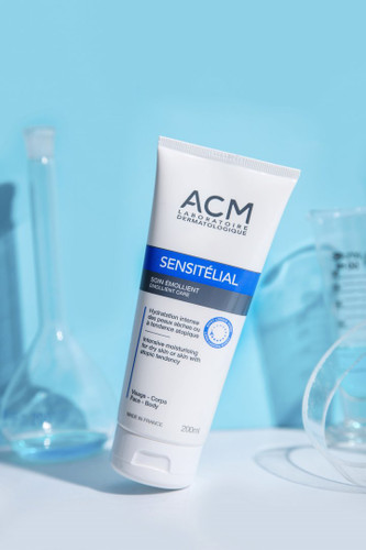 مرطوب کننده و التیامبخش پوست خشک ACM